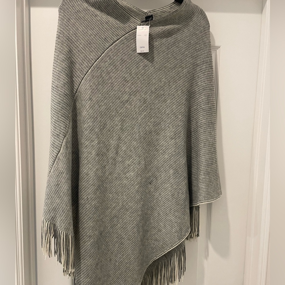 NWT Nordstrom Oatmeal gray poncho.